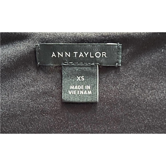 Ann Taylor women’s black wrap top size xsmall - Picture 6 of 12